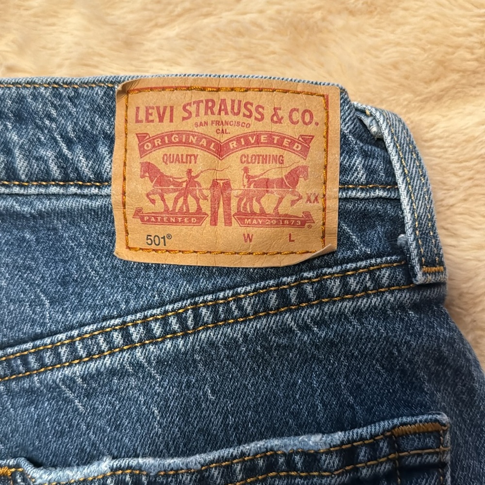 🤍 LEVI’S jeans 🤍 - Picture 3 of 6